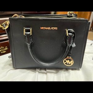 Michael Kors, black purse